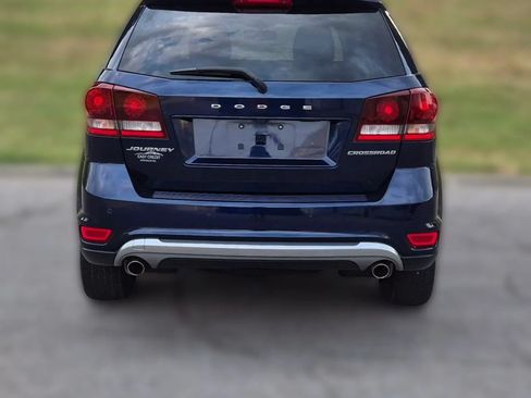 Used 2017 Dodge Journey Crossroad FWD image 5