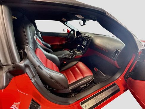 Used 2011 Chevrolet Corvette Grand Sport w/ Preferred Equipment Group RWD image 22