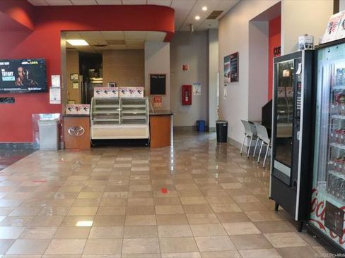 Certified 2025 Toyota Prius LE image 39