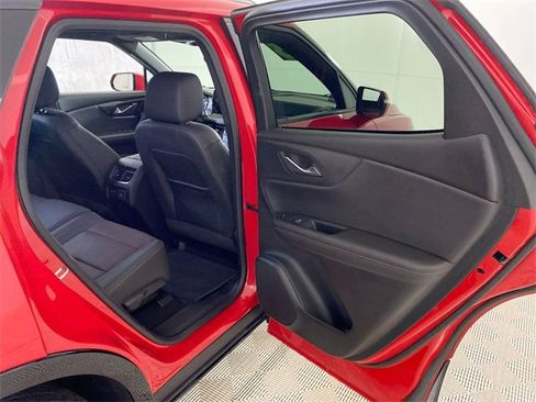 Used 2023 Chevrolet Blazer RS w/ Enhanced Convenience Package image 32