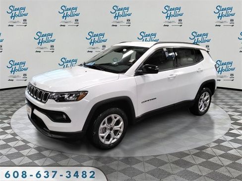 New 2026 Jeep Compass Latitude image 1