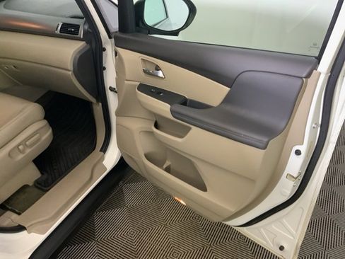 Used 2014 Honda Odyssey EX-L image 32
