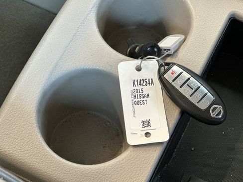 Used 2015 Nissan Quest SL w/ Value Cargo Package FWD image 32