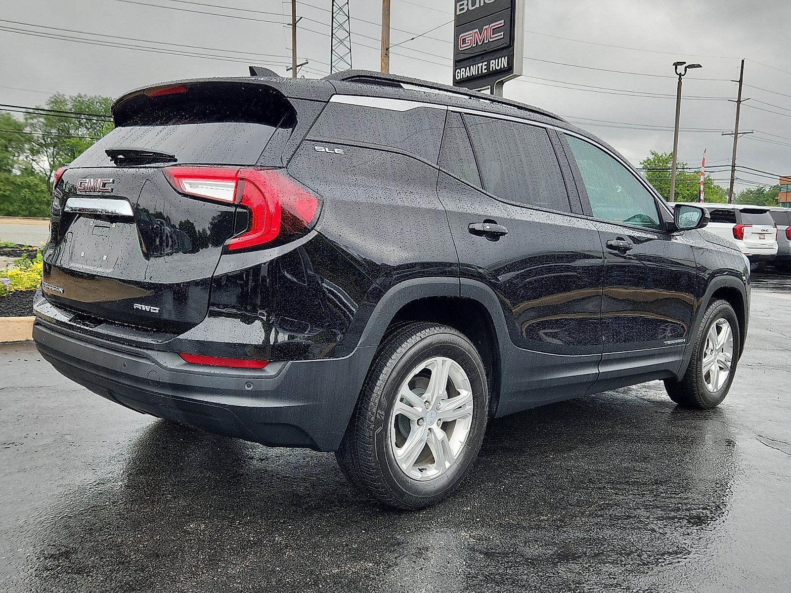 Used 2024 GMC Terrain SLE w/ Driver Convenience Package AWD/4WD image 6