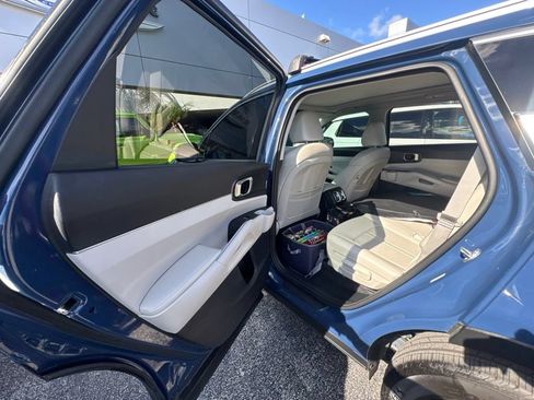 Used 2025 Kia Sorento S w/ Panoramic Sunroof Package FWD image 32