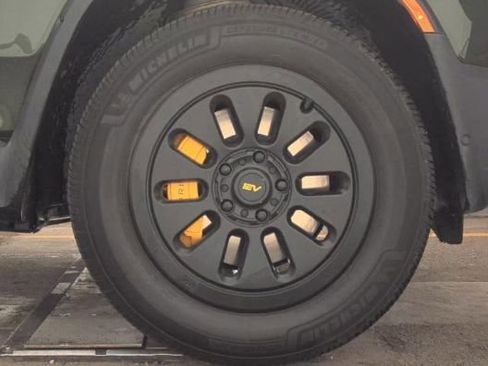 Used 2023 Rivian R1T Adventure AWD/4WD image 16
