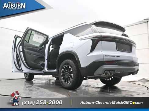 New 2026 Chevrolet Traverse Z71 w/ Enhanced Driving Package image 35