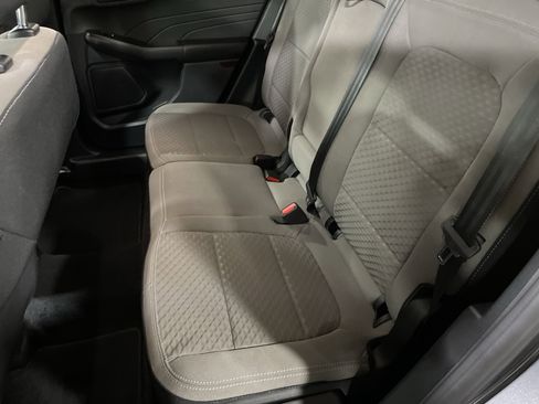 Used 2022 Ford Escape SE w/ SE Sport Appearance Package image 10