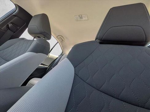 Used 2022 Toyota Corolla LE FWD image 14