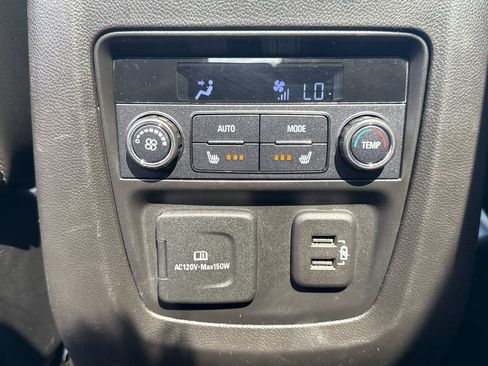 Used 2022 Buick Enclave Avenir w/ Avenir Technology Package AWD/4WD image 19