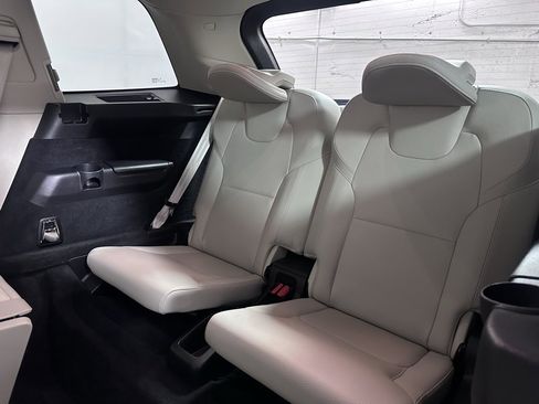 Used 2022 Volvo XC90 T8 Inscription Expression w/ Climate Package image 26