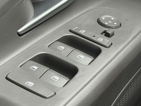 Used 2023 Hyundai Elantra SEL FWD image 17