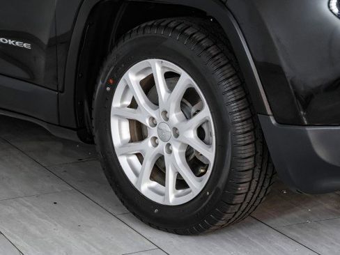 Used 2018 Jeep Cherokee Latitude image 52