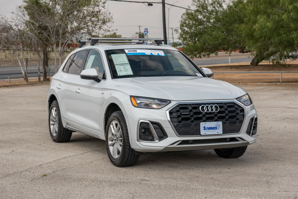 Used 2023 Audi Q5 2.0T Premium w/ Convenience Package AWD/4WD image 2