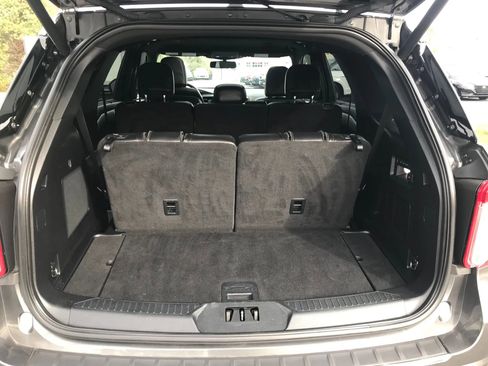 Used 2020 Ford Explorer Limited w/ Class III Trailer Tow Package image 42
