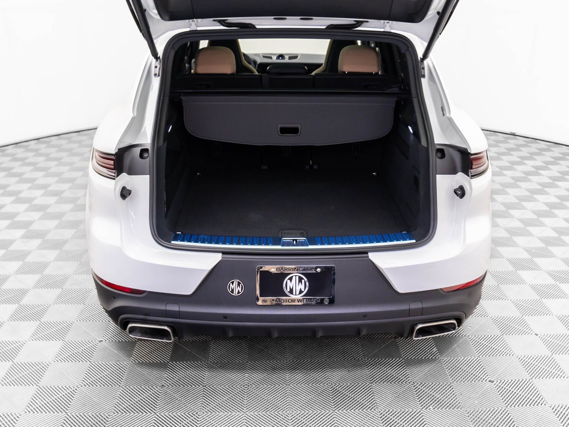 Certified 2026 Porsche Cayenne AWD/4WD image 33