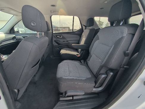 Used 2020 Chevrolet Traverse LT FWD image 5