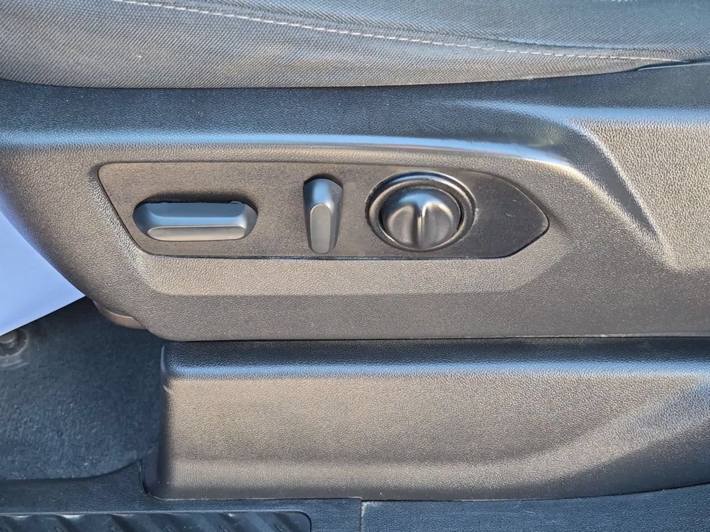 Used 2022 Chevrolet Silverado 1500 Custom RWD image 35