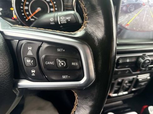 Used 2021 Jeep Gladiator Overland image 29