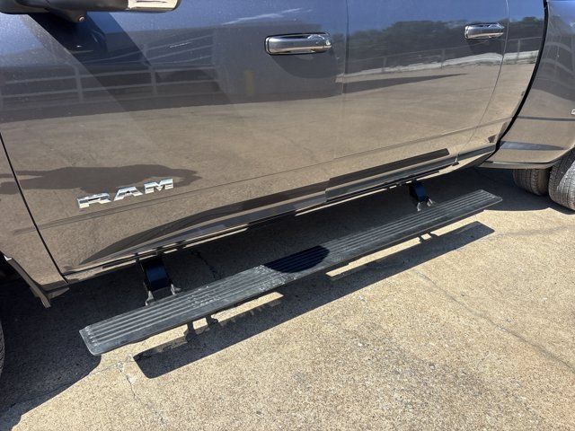 Used 2025 RAM 3500 Laramie AWD/4WD image 14