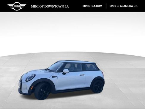 Used 2024 MINI Cooper SE FWD image 1