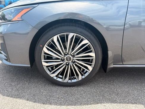 New 2026 Nissan Altima 2.5 SV w/ SV Premium Package FWD image 9