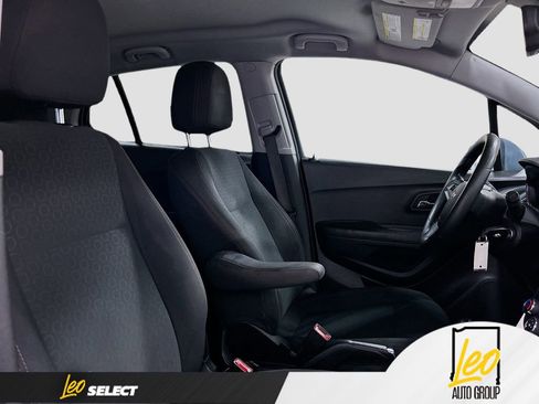 Used 2020 Chevrolet Trax LS w/ Tint and Cruise Package image 25