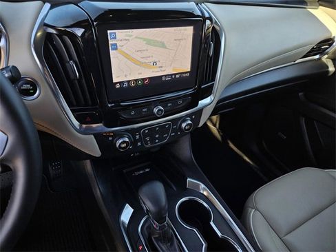 Used 2023 Chevrolet Traverse Premier image 25