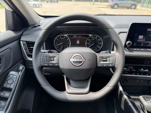 New 2026 Nissan Rogue SV FWD image 18