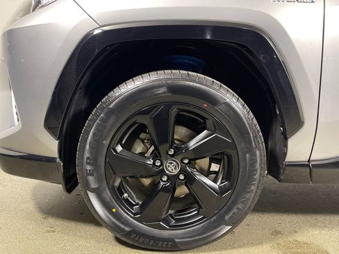 Used 2019 Toyota RAV4 XSE image 11