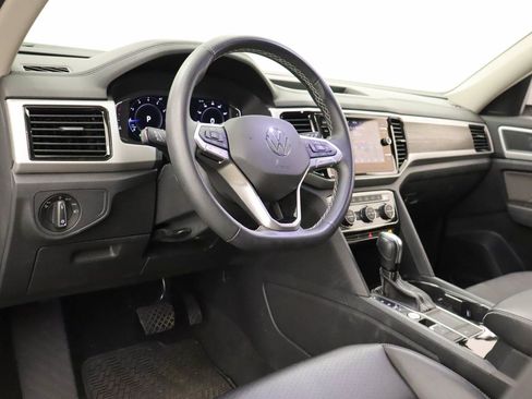 Used 2022 Volkswagen Atlas SE w/ Panoramic Sunroof Package FWD image 13