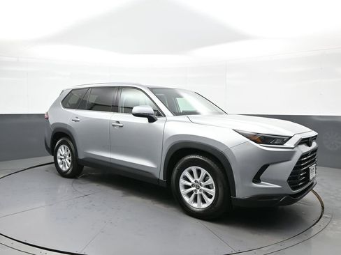 Certified 2025 Toyota Grand Highlander AWD image 4