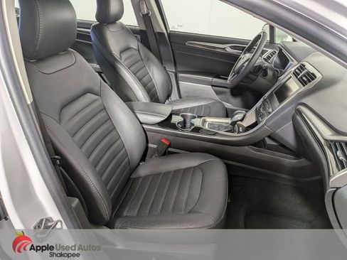 Used 2016 Ford Fusion SE w/ Equipment Group 202A AWD/4WD image 40
