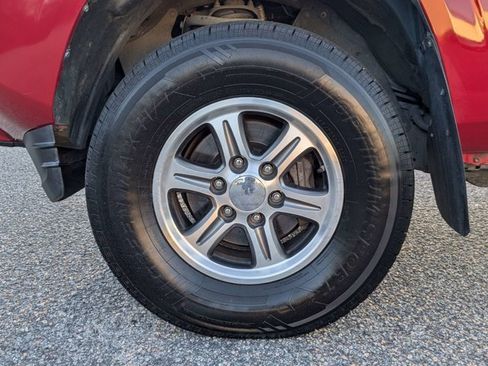 Used 2016 Toyota Tacoma SR5 image 12