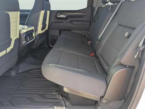 New 2026 GMC Sierra 1500 Elevation image 12