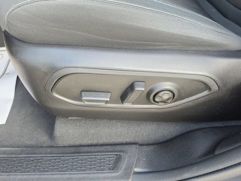 Used 2024 Jeep Grand Cherokee Laredo X w/ Luxury Tech Group I RWD image 26