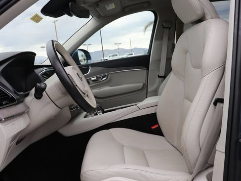 Used 2023 Volvo XC90 B6 Plus w/ Protection Package Premier AWD/4WD image 12