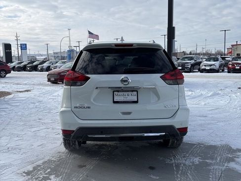 Used 2019 Nissan Rogue SV image 6