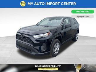 Used 2025 Toyota RAV4 LE AWD/4WD video 3