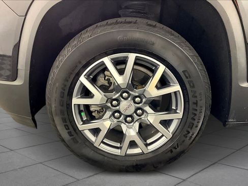 Used 2023 GMC Acadia SLT image 10