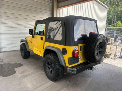 Used 2004 Jeep Wrangler X w/ Convenience Group AWD/4WD image 7