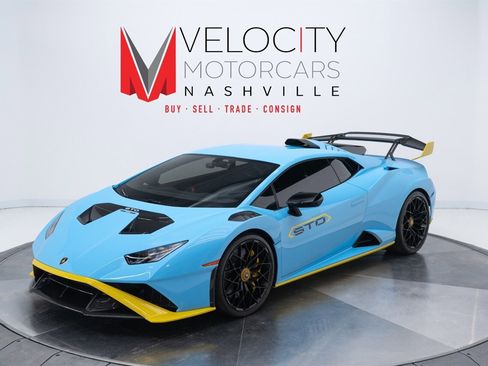 Used 2023 Lamborghini Huracan STO image 10