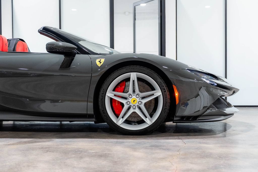 Used 2024 Ferrari SF90 Spider AWD/4WD image 8
