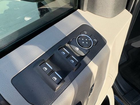 Used 2017 Ford F150 XL w/ Equipment Group 101A Mid RWD image 11