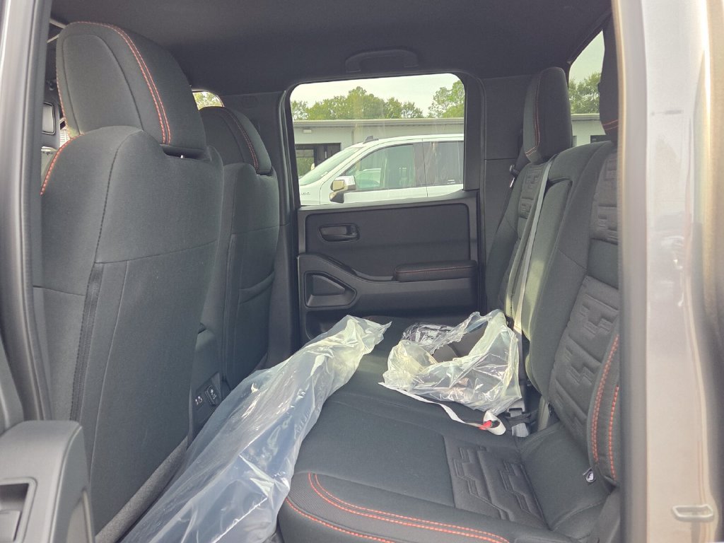 New 2027 Nissan Frontier PRO-4X w/ Pro Convenience Package AWD/4WD image 4