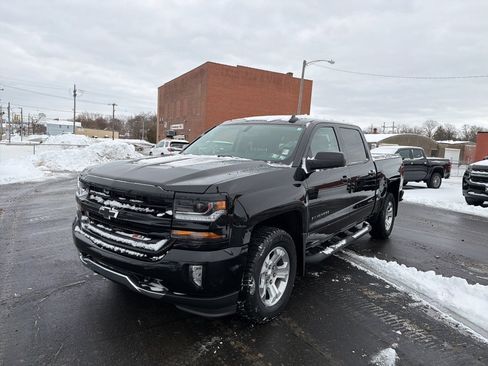 Certified 2018 Chevrolet Silverado 1500 LT w/ All Star Edition image 3