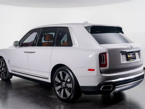 Used 2023 Rolls-Royce Cullinan image 15