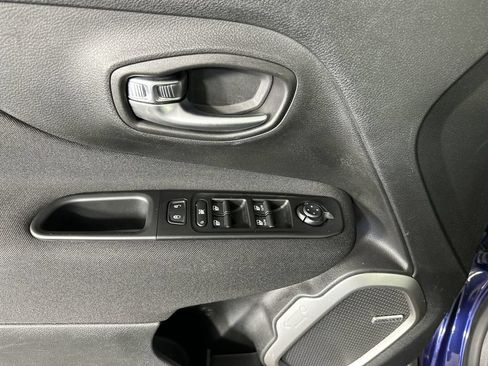 Used 2021 Jeep Renegade Latitude w/ Sun & Sound Group AWD/4WD image 26