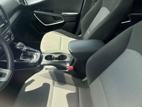 Used 2020 Kia Soul LX FWD image 6
