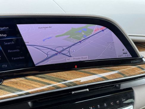 Used 2022 Cadillac Escalade Premium Luxury Platinum image 28